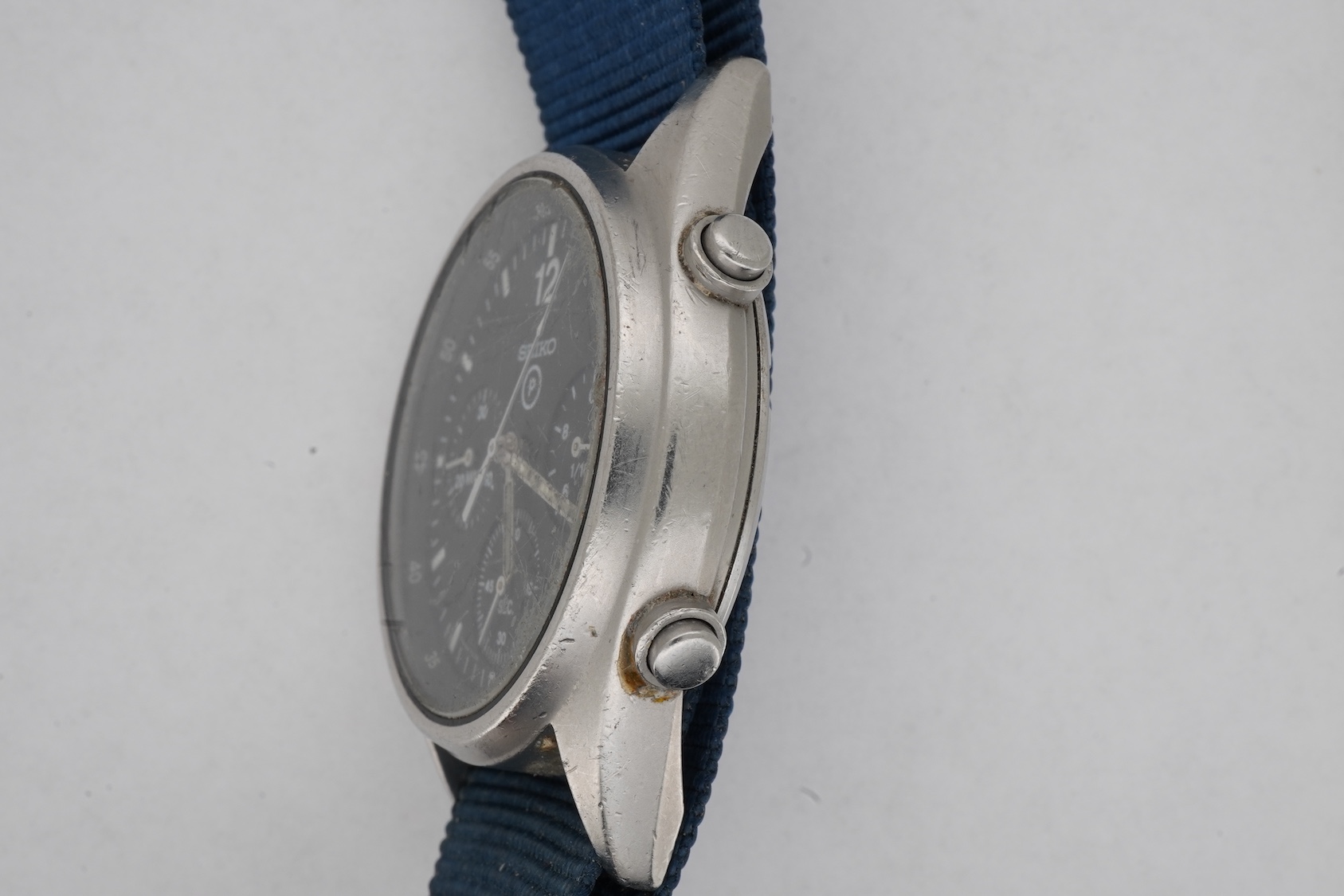 A mid 1980's stainless steel Seiko RAF military issue Generation 1 quartz chronograph wrist watch